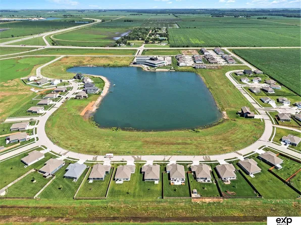 4550 E 18th Ave, Fremont, NE 68025