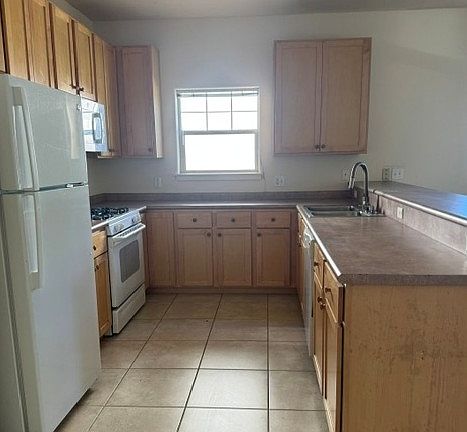 2nd image of 30 E Animas Village Ln