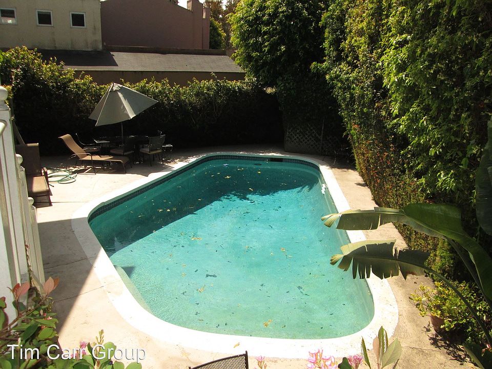 1st image of 405 Serra Dr APT B