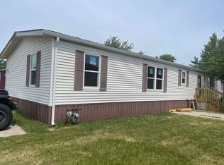 25 Hearthside Dr, Matteson, IL 60443