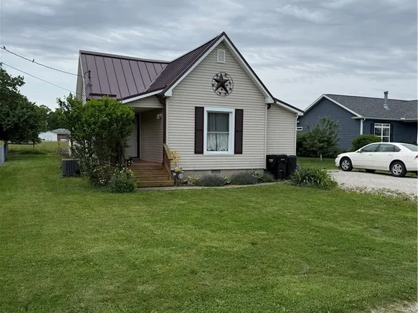 202 Smith St, Westville, IL 61883