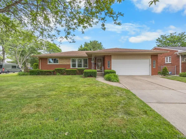 30064 Bentley St, Livonia, MI 48154