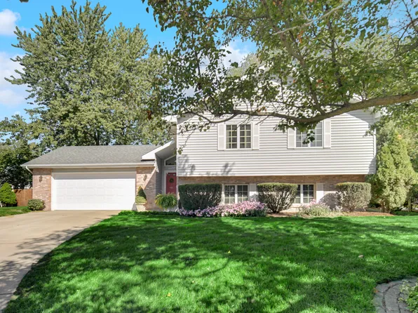 737 Heather Ct, Griffith, IN 46319