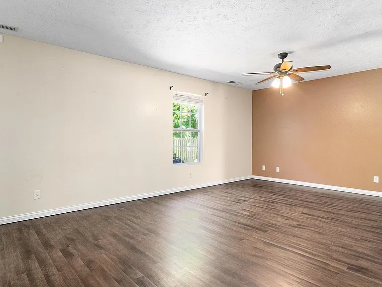 4626 Lincoln Pointe Dr — Photo 23