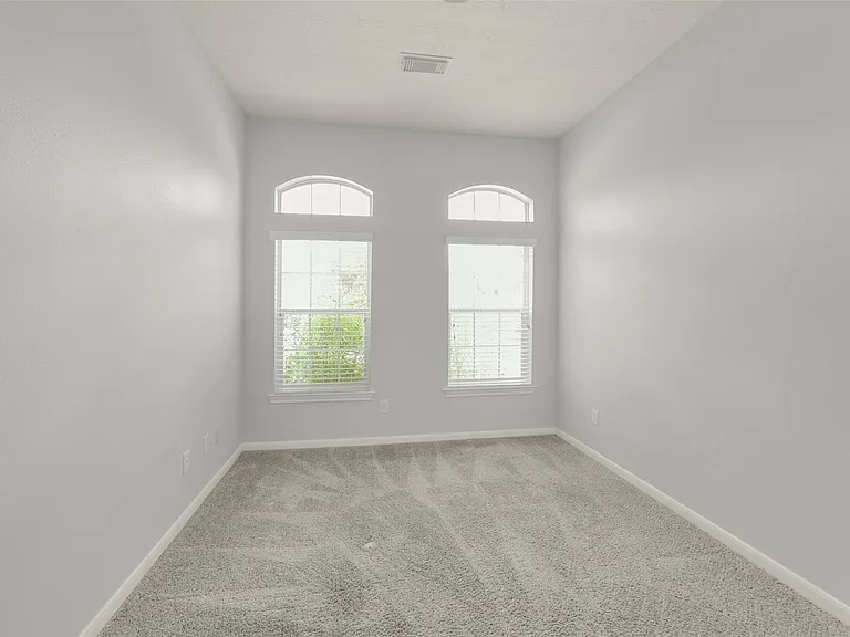 15911 Pleasant Green Cir — Photo 14