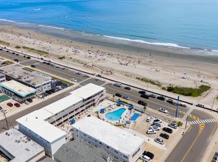 1200 Kennedy Dr #215, Wildwood, NJ 08260