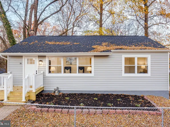 16 Grandin Cir, Rockville, MD 20851