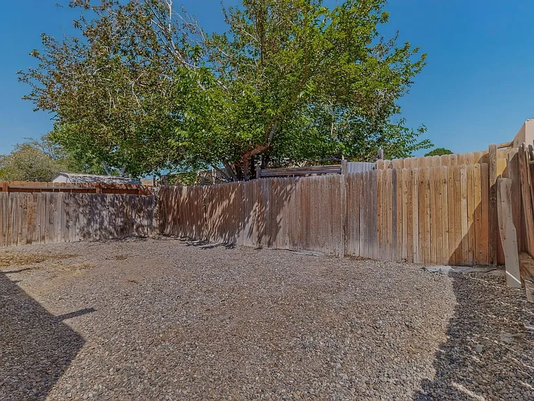 5109 Redlands Rd NW — Photo 35