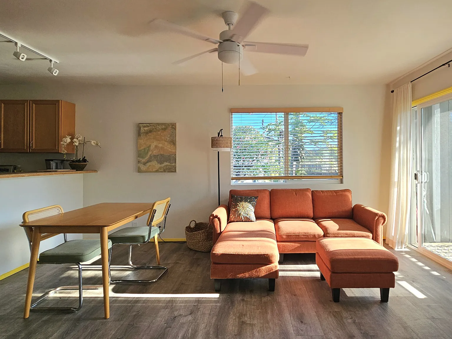 2 bed, 826 sqft, $2,900 — Photo 4