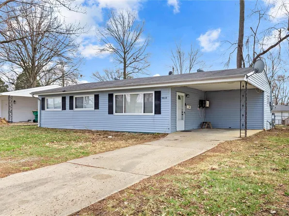 9810 Treadway Ln, Saint Louis, MO 63134