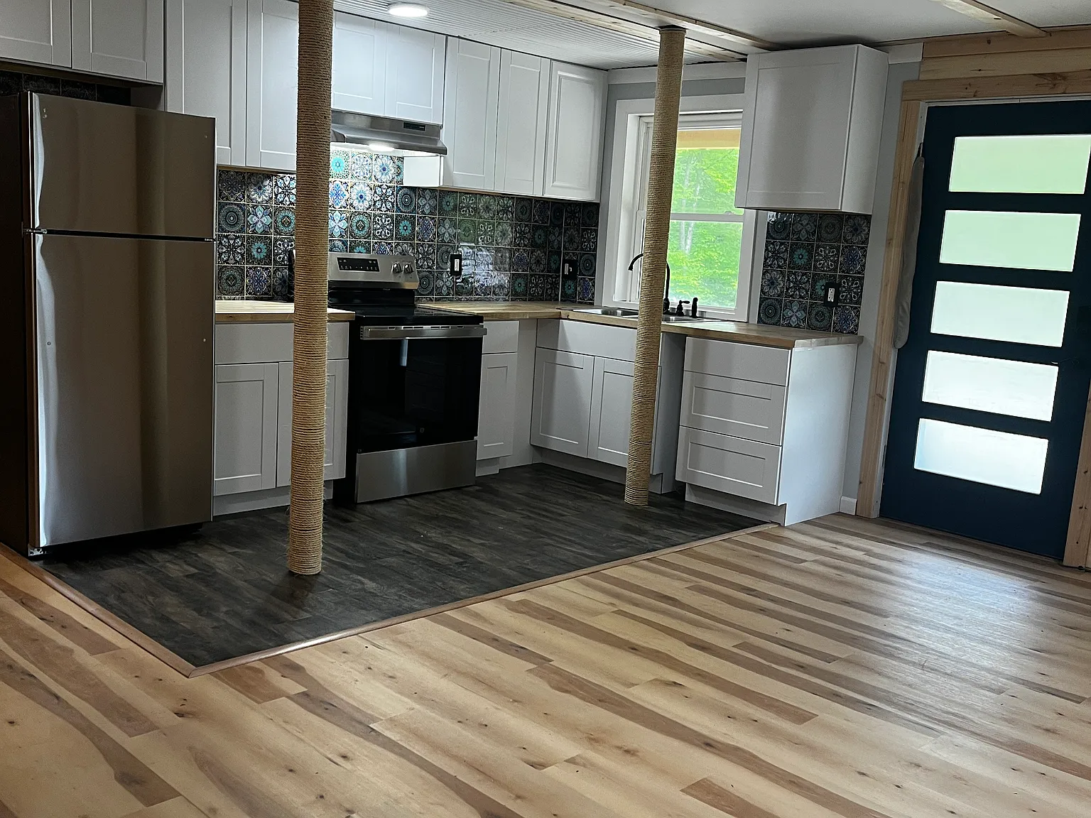 1 bed, 1400 sqft, $1,250 — Photo 3