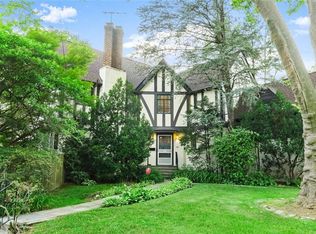 11 Stratford Rd, New Rochelle, NY 10804