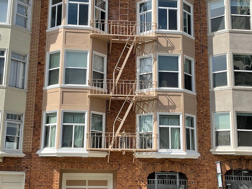 1st image of 930 Bay St APT 9
