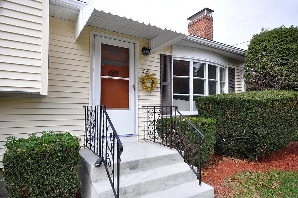 Front door - 62 Bow St