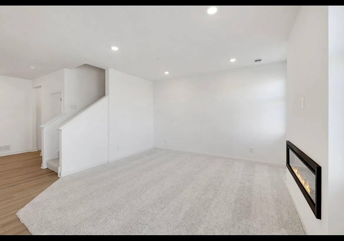 3 bed, 1777 sqft, $2,670 — Photo 4