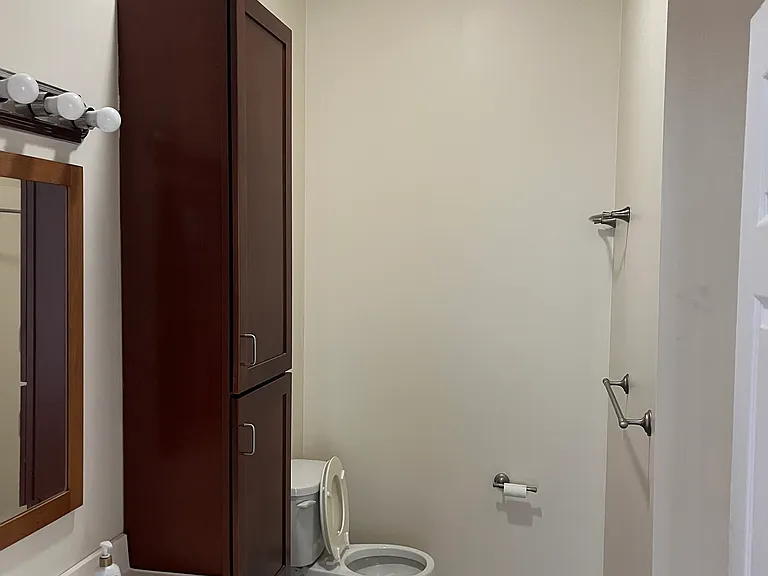 1023 Vine St #202 — Photo 4