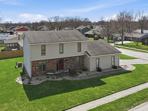3rd image of 5826 Thoreau Ave