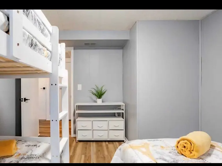 108 E Gibbons St #2 — Photo 6