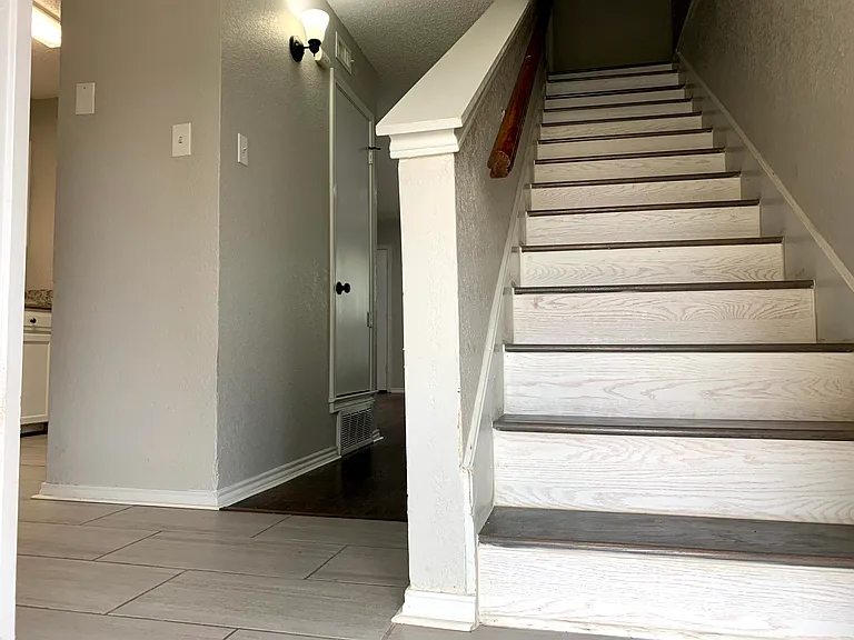 6864 S Creek Dr — Photo 8