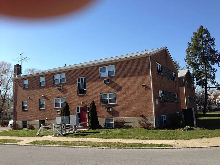 230 Chestnut St #B1 — Photo 6