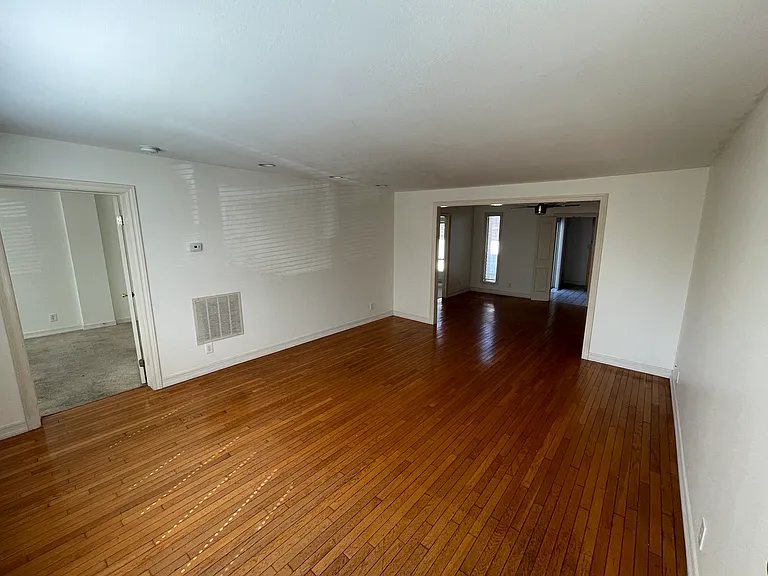 2800 5th Ave — Photo 5