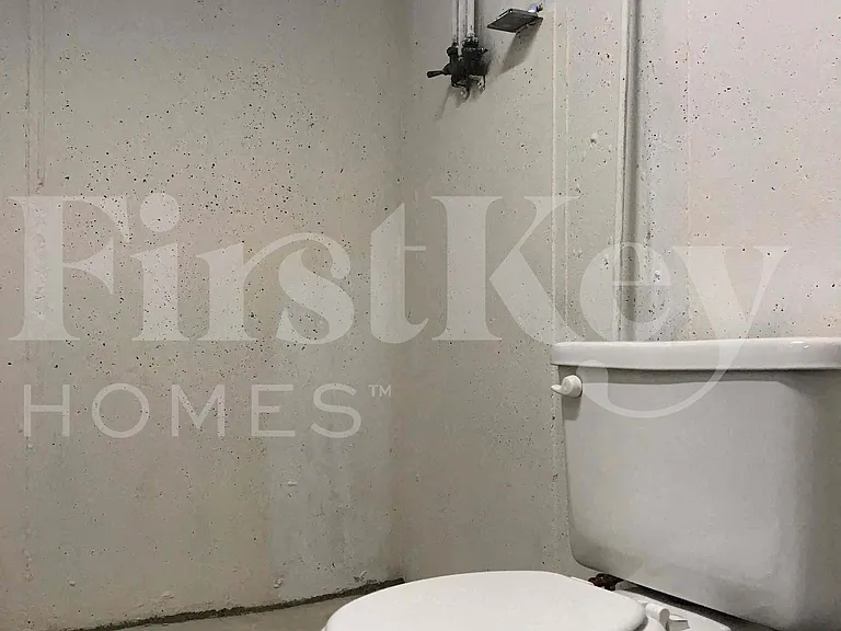 1222 Meadowbright Ln — Photo 18