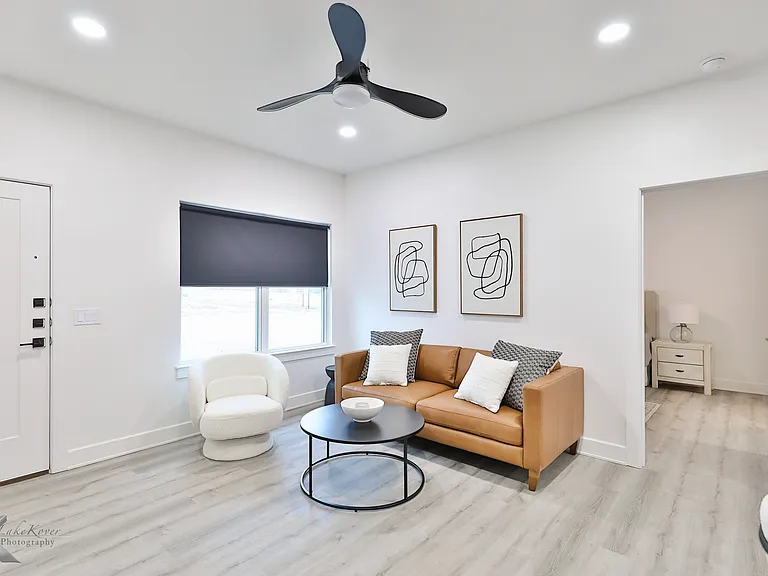 Southlake Villas — Photo 9