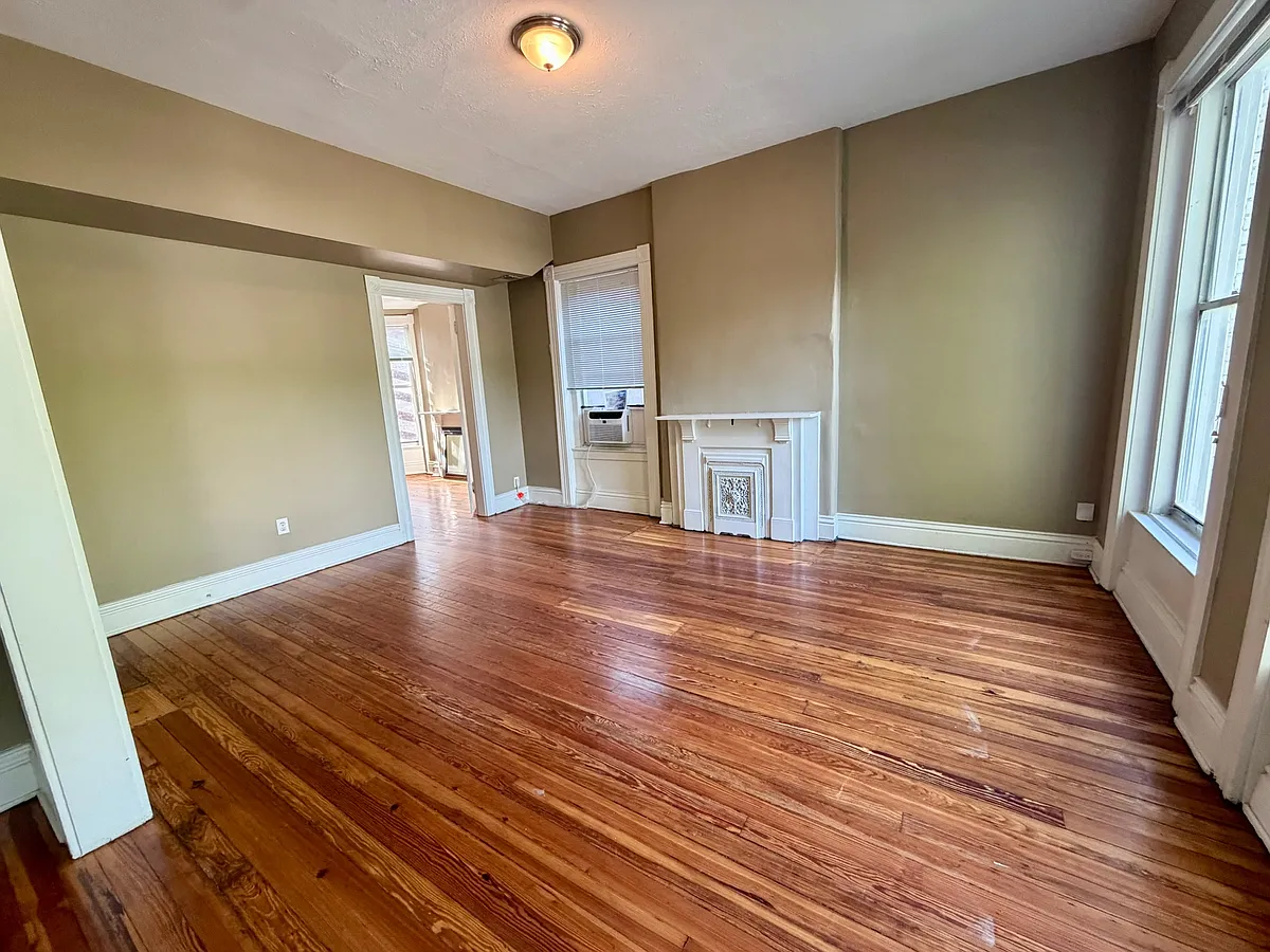 Building Photo - 1313 S Floyd St #1