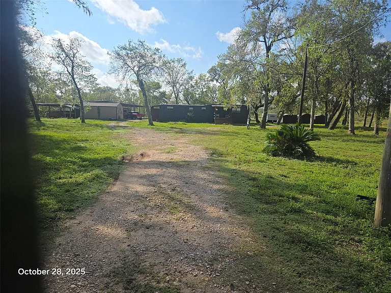 4915 W FM 1462 — Photo 14