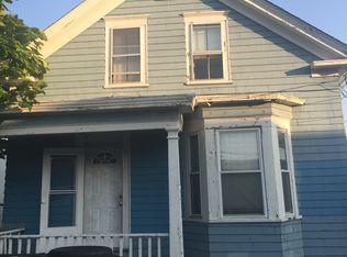 7 Gwinnett Ct, Providence, RI 02907