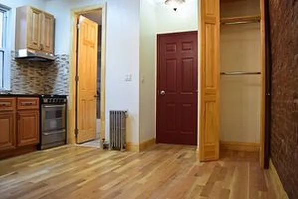 Rented by Lang Realty LLC | media 28