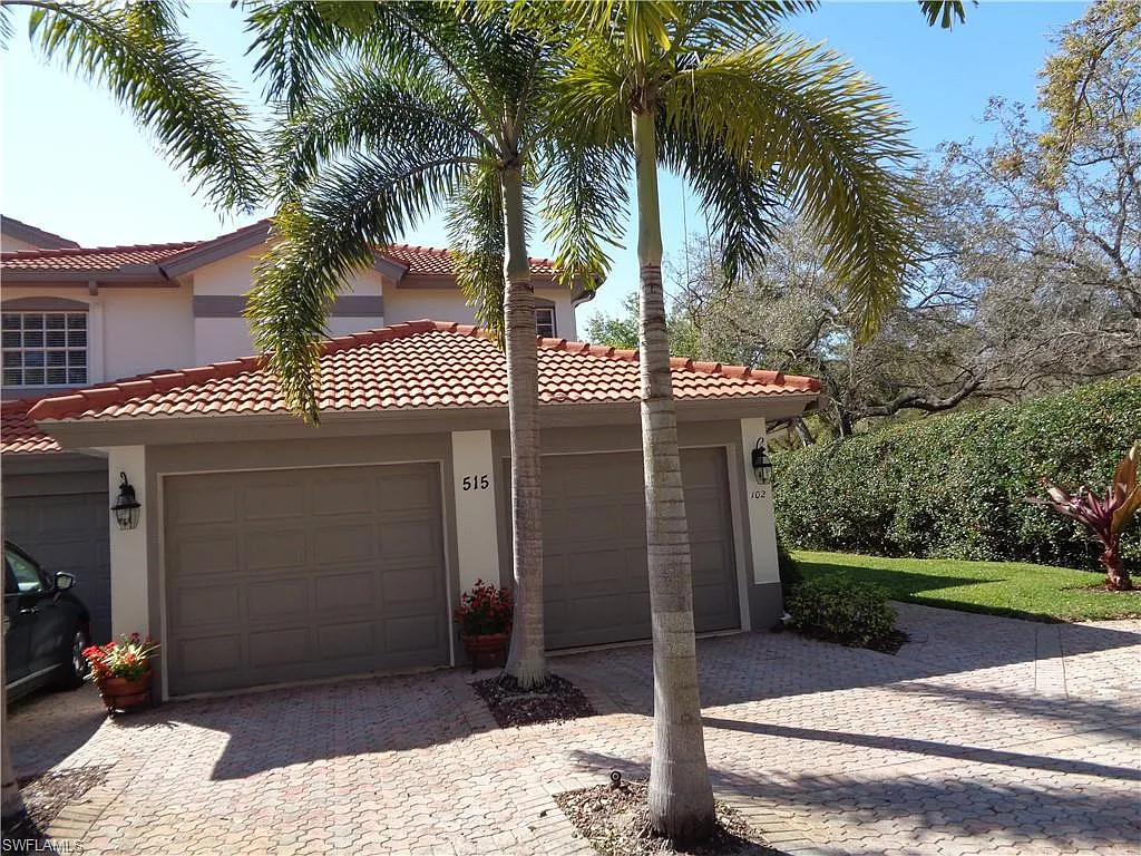 3 bed, 2.0 bath, 1900 sqft, $2,995 — Photo 2