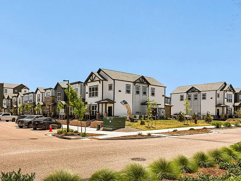 Exterior | Ara Townhomes & Flats
