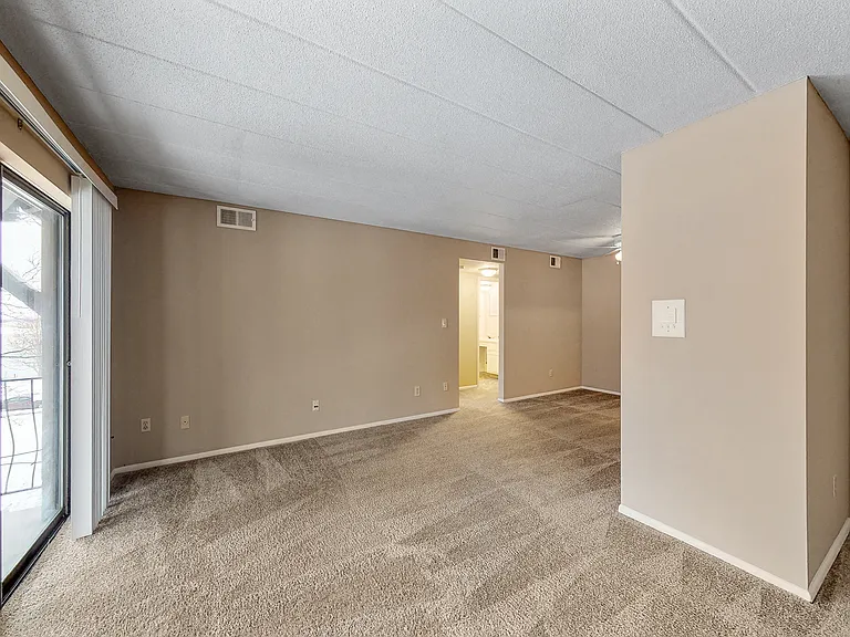 Montclair Place — Photo 15