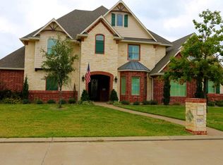 129 Stone Lake Dr, Woodway, TX 76712