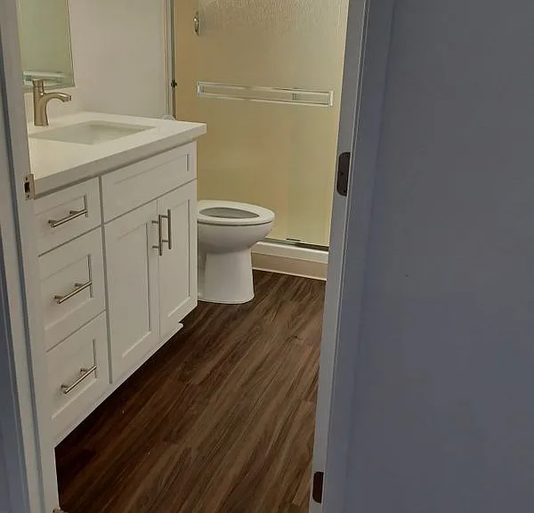 2252 E Devonshire Ave #A — Photo 2