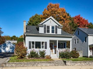 27 Concord Ave, Holyoke, MA 01040