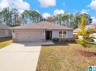 220 Stonebriar Dr, Calera, AL 35040