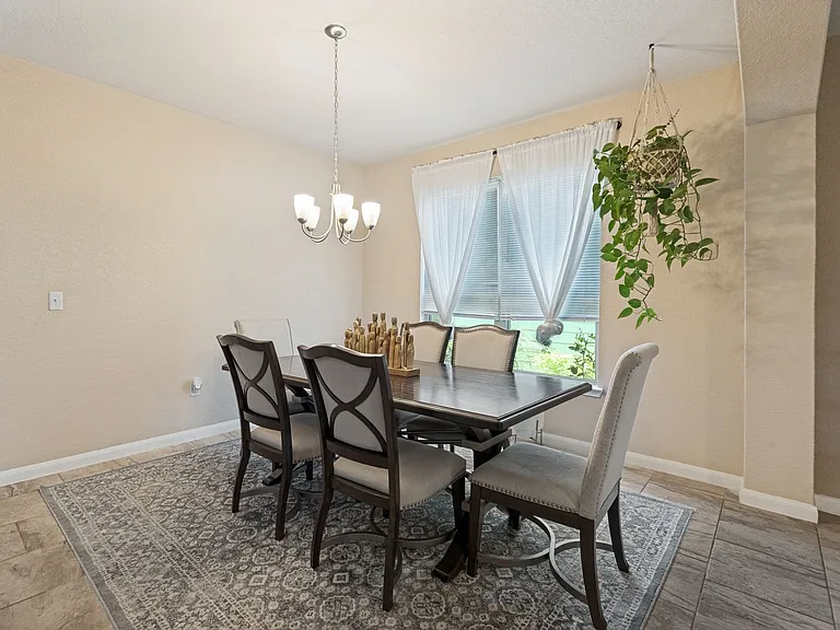 6719 Hibiscus Fls — Photo 12
