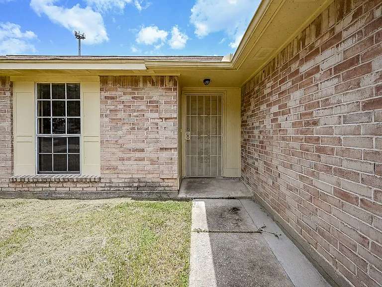 2667 Grand Canyon Dr — Photo 4