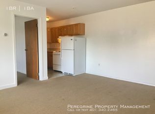 54 Sutton Ave APT 13, East Providence, RI 02914