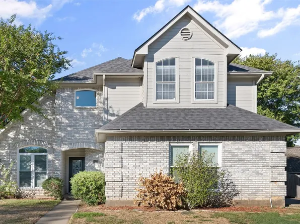 611 Hillside Dr, Kennedale, TX 76060