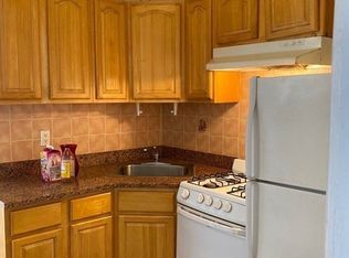 30-93 41st St #2, Astoria, NY 11103