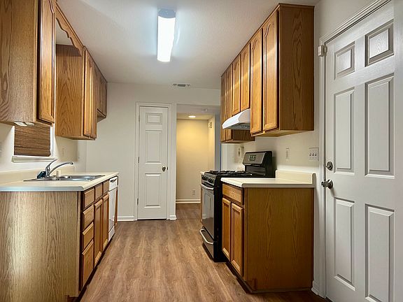 3rd image of 4420 26th Ave #4420