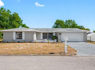 7900 Hawthorn Dr, Port Richey, FL 34668