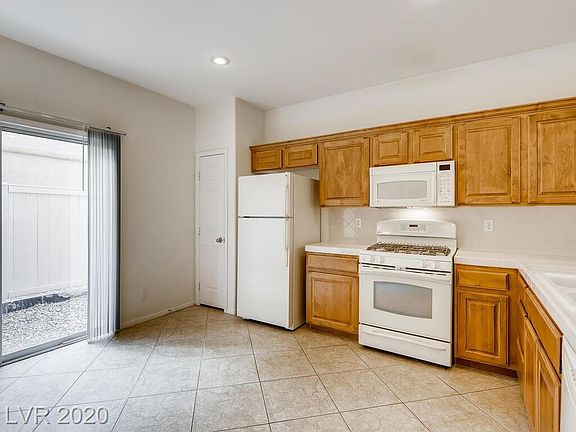 3rd image of 9937 Concho River Ave