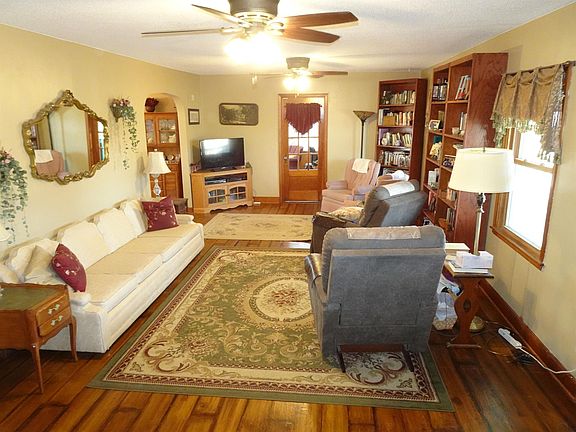 2nd image of 1202 450th St