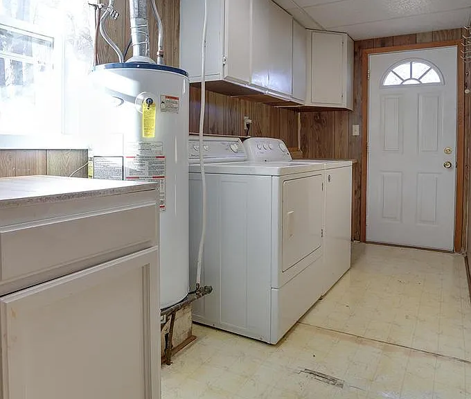 409 N Vorcey St — Photo 2