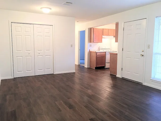 Pine Ridge Apartments — Photo 15