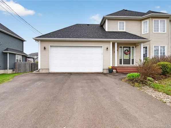 228 Rennick Rd, Moncton, NB E1G 4X9